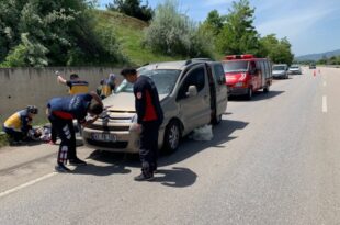 Tokat’ta otomobil bariyerlere çarptı: 4 yaralı