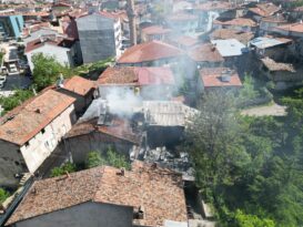 Tokat’ta İki Katlı Evde Çıkan Yangın Hızlı Müdahale ile Söndürüldü