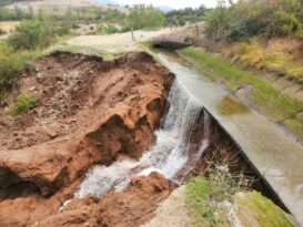 Tokat’ta Sulama Kanalı Patladı, Ekili Tarlalar Sular Altında Kaldı