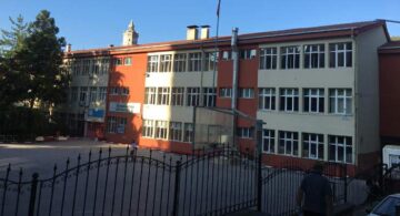 Eski Kız Meslek Lisesi’nde yıkım başladı