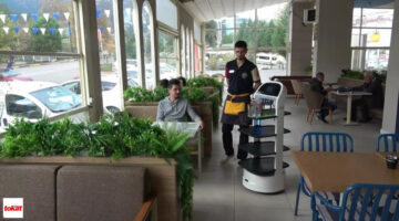 Bu cafede servisler robot Hürrem’den – Tokat Haberleri – Tokat Son Dakika