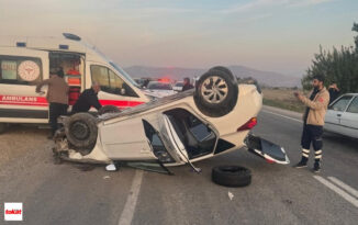 Tokat’ta otomobil ters döndü, korku dolu anlar yaşandı… – Tokat Haberleri – Tokat Son Dakika