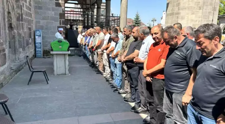 Murat Paşa Hamamı İşletmecisi Ahmet Uçar Vefat Etti