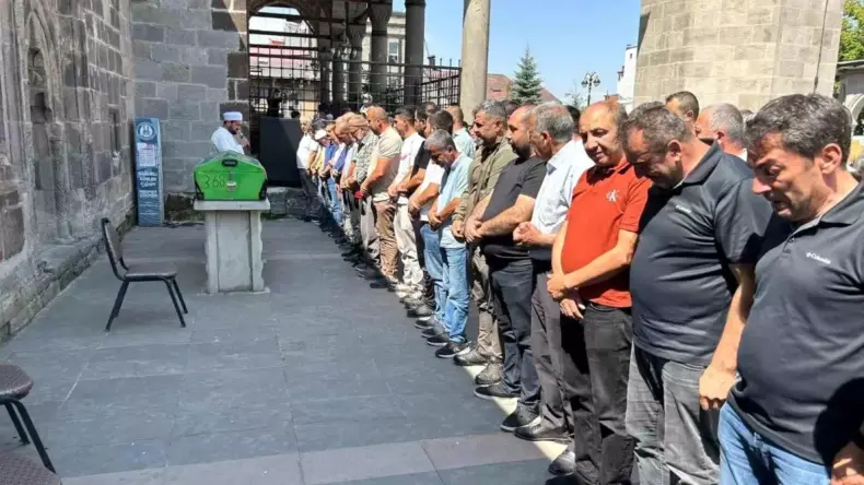 Murat Paşa Hamamı İşletmecisi Ahmet Uçar Vefat Etti
